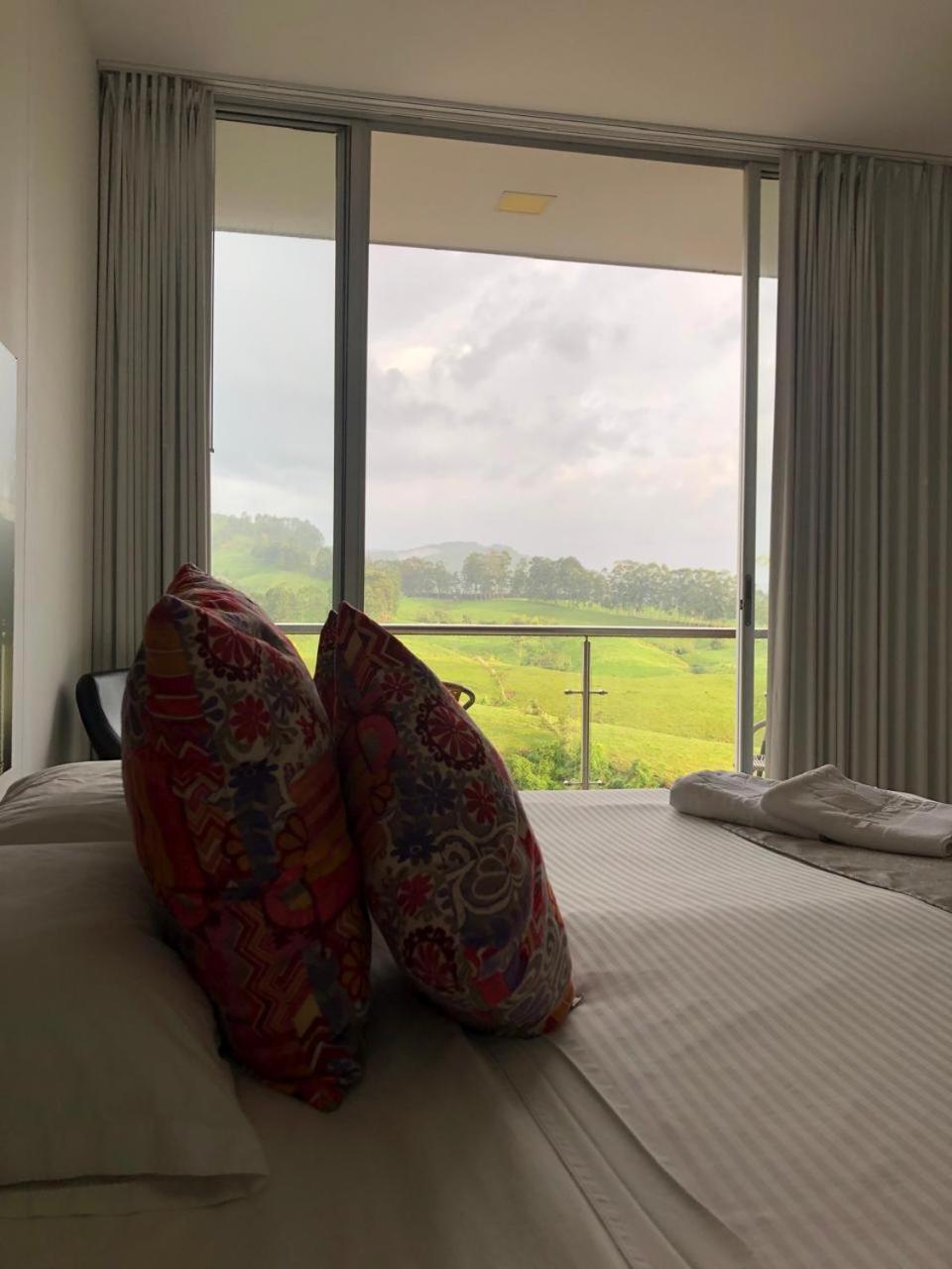 Luxury Hotel 圣罗莎德卡瓦尔 外观 照片